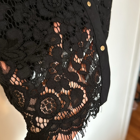 Dynamite Black lace Shirt with back golden buttons - Picture 9 of 9
